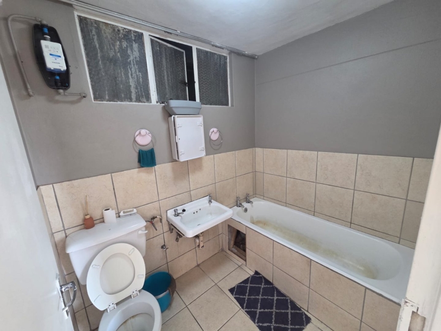 1 Bedroom Property for Sale in Bloemfontein Free State